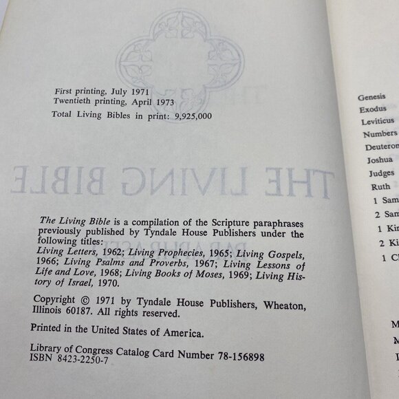 THE LIVING BIBLE Paraphrased 1973 Tyndale House Green Padded Hardcover - Picture 16 of 16